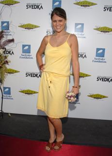 Lindsey Shaw feet photo thumbnail