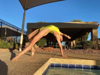 Lindsey Shaw feet photo thumbnail