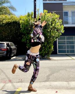 Lindsey Shaw feet photo thumbnail