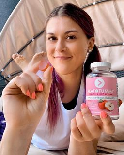 Lindsey Shaw feet photo thumbnail