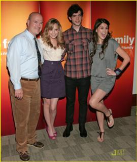 Lindsey Shaw feet photo thumbnail