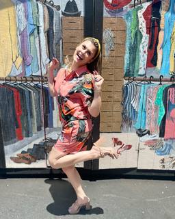 Lindsey Shaw feet photo thumbnail