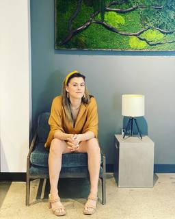 Lindsey Shaw feet photo thumbnail