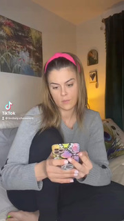 Lindsey Shaw feet photo thumbnail