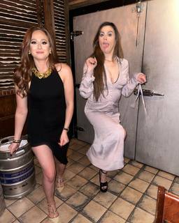 Lindsey Shaw feet photo thumbnail