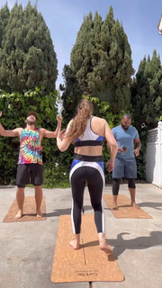 Lindsey Shaw feet photo thumbnail