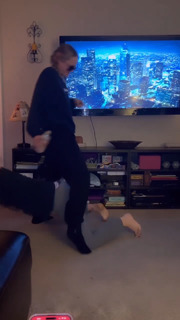 Lindsey Shaw feet photo thumbnail
