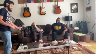 Lindsey Shaw feet photo thumbnail