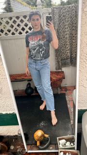 Lindsey Shaw feet photo thumbnail