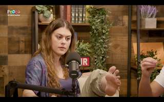 Lindsey Shaw feet photo thumbnail