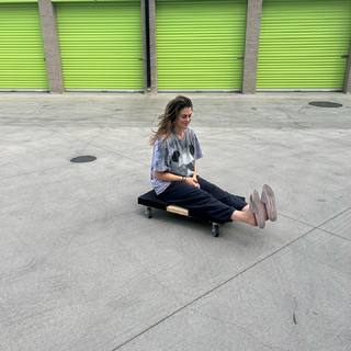 Lindsey Shaw feet photo thumbnail