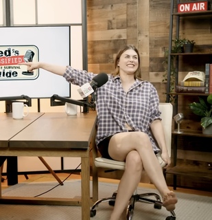 Lindsey Shaw feet photo thumbnail