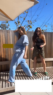 Lindsey Shaw feet photo thumbnail