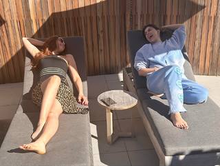 Lindsey Shaw feet photo thumbnail