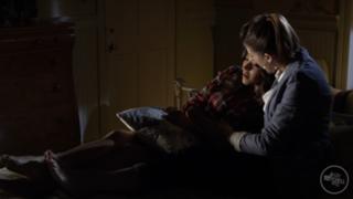 Lindsey Shaw feet photo thumbnail