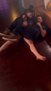 Lindsey Shaw feet photo thumbnail