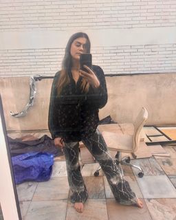 Lindsey Shaw feet photo thumbnail