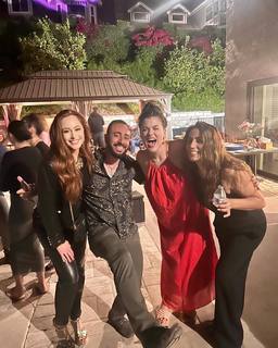 Lindsey Shaw feet photo thumbnail