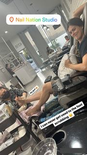 Lindsey Shaw feet photo thumbnail