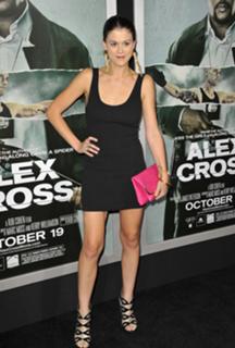 Lindsey Shaw feet photo thumbnail
