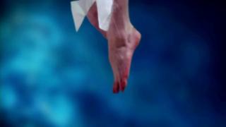 Lindsey Stirling feet photo thumbnail