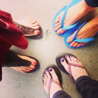 Lindsey Stirling feet photo thumbnail