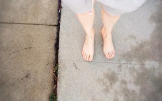 Lindsey Stirling feet photo thumbnail