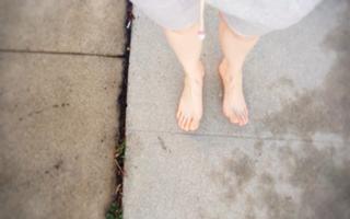 Lindsey Stirling feet photo thumbnail