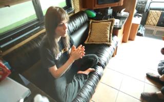 Lindsey Stirling feet photo thumbnail