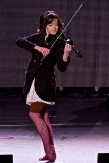 Lindsey Stirling feet photo thumbnail