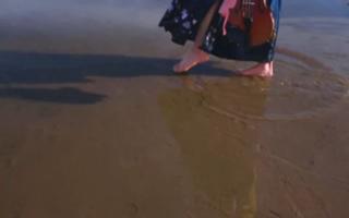Lindsey Stirling feet photo thumbnail