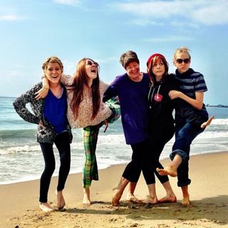 Lindsey Stirling feet photo thumbnail