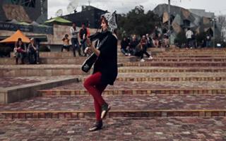 Lindsey Stirling feet photo thumbnail