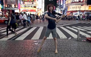 Lindsey Stirling feet photo thumbnail