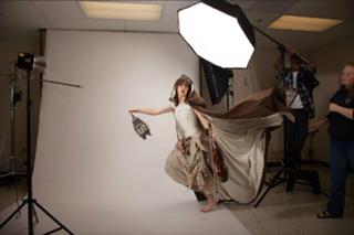 Lindsey Stirling feet photo thumbnail