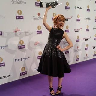 Lindsey Stirling feet photo thumbnail