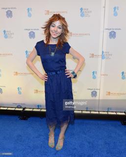 Lindsey Stirling feet photo thumbnail