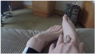 Lindsey Stirling feet photo thumbnail