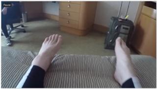 Lindsey Stirling feet photo thumbnail