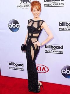 Lindsey Stirling feet photo thumbnail