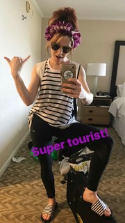 Lindsey Stirling feet photo thumbnail