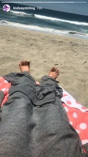 Lindsey Stirling feet photo thumbnail
