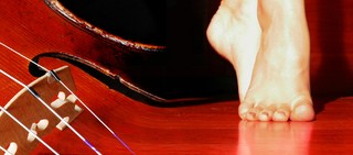 Lindsey Stirling feet photo thumbnail