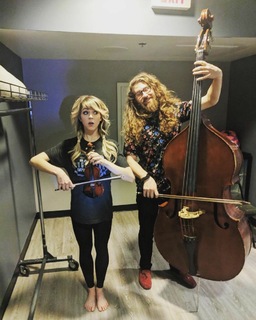 Lindsey Stirling feet photo thumbnail
