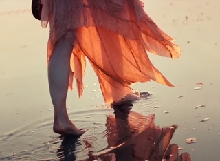 Lindsey Stirling feet photo thumbnail