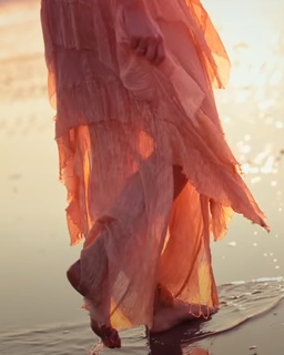 Lindsey Stirling feet photo thumbnail
