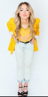 Lindsey Stirling feet photo thumbnail