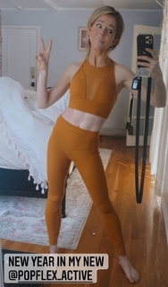 Lindsey Stirling feet photo thumbnail