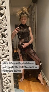 Lindsey Stirling feet photo thumbnail