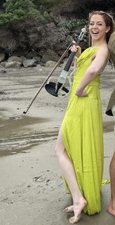Lindsey Stirling feet photo thumbnail